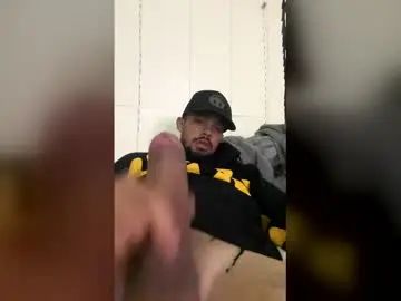 Play full scene named Gay sex chat with solofatxxx