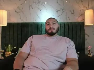 Stream this full movie titled Gay sex chat with darius_wolfe