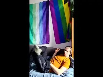 Stream this full movie named Gay sex chat with linushugebttm420