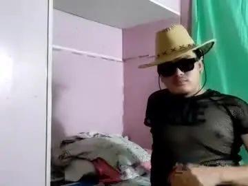 View uncensored clip titled Gay sex chat with gymsin_borte