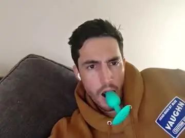 Enjoy watching this hardcore scene of Gay sex chat with mavvvyrick