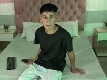 Enjoy watching this uncut clip titled Gay sex chat with mr_fox69