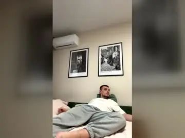 Watch full scene named Gay sex chat with henry_bronson