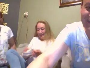 Play the full scene titled Gay sex chat with spring34