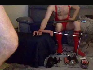 Enjoy watching the complete scene of Gay sex chat with raulca3