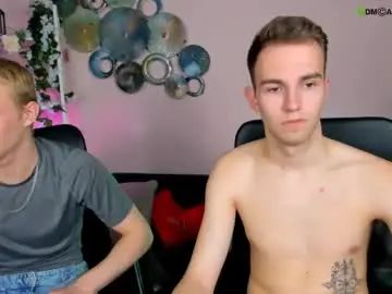 Play the complete scene named Gay sex chat with alex_reeding