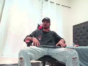 Play the full clip titled Gay sex chat with MathewCullem