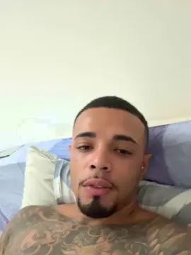 Enjoy watching this uncut video of Gay sex chat with gusthenrique2