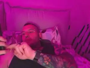 View the uncensored movie titled Gay sex chat with GiacobbeHitomy