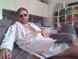 Watch uncut movie of Gay sex chat with Newby_HH