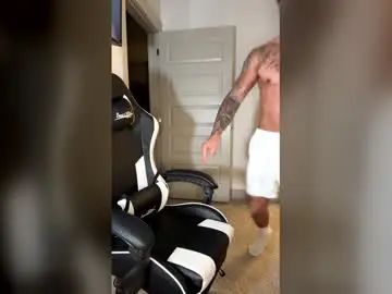 Stream uncut video of Gay sex chat with ipapi21