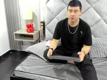 Enjoy watching the uncensored scene called Gay sex chat with kalixtaylor