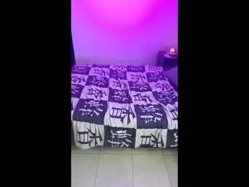 Play the uncensored video called Gay sex chat with yeyo_sex