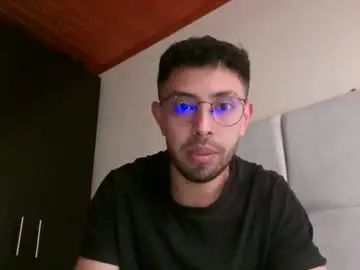 Watch the complete movie of Gay sex chat with andy_zxx