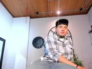 Enjoy watching this HD scene of Gay sex chat with alejo_grey_