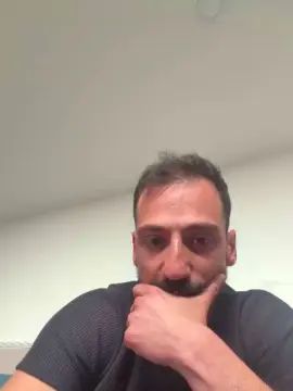 View this uncut clip of Gay sex chat with Yoquese233