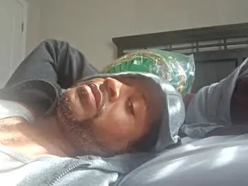 Enjoy watching the hardcore clip of Gay sex chat with bigdikk1054