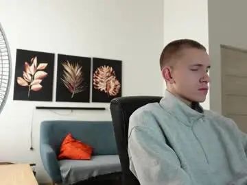 View uncensored movie titled Gay sex chat with dan_roads