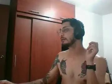 Enjoy watching the full scene called Gay sex chat with averagelatinbiguy