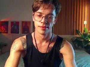 Enjoy watching the full scene of Gay sex chat with William_Henry_A