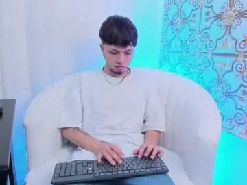 Enjoy watching complete clip of Gay sex chat with newdannii