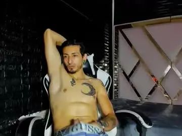 Stream full scene titled Gay sex chat with kingartur_rs