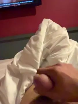 Enjoy watching the complete clip called Gay sex chat with GrosGlznd