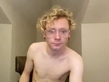 View complete video named Gay sex chat with mia717