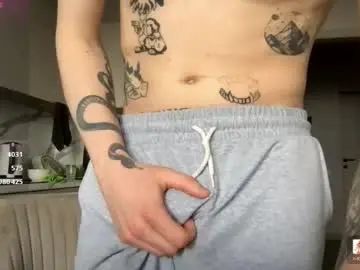 Watch uncut clip of Gay sex chat with happy__fam