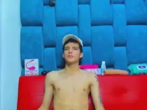 Watch HD clip of Gay sex chat with badboyhornybi