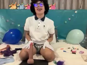 View this uncut video titled Gay sex chat with lilcookiebaby