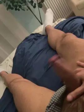 View the uncut scene of Gay sex chat with Luchinoge