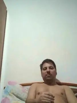 Play complete scene of Gay sex chat with nachoguti6