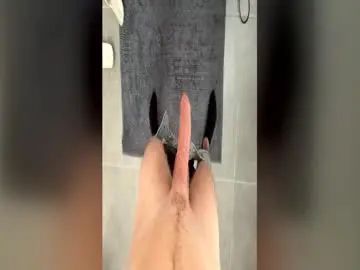 Play complete clip called Gay sex chat with paraboymano