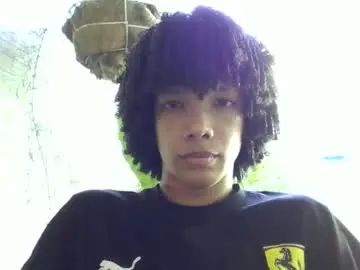 Enjoy watching the full scene of Gay sex chat with junior_thegoldenboy