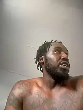 Play this uncut video named Gay sex chat with DetroitDingaling