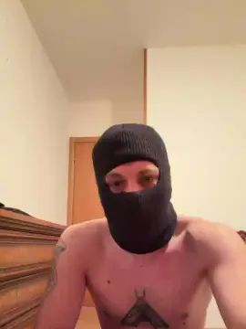 Watch the complete clip of Gay sex chat with LuckyBoyReal