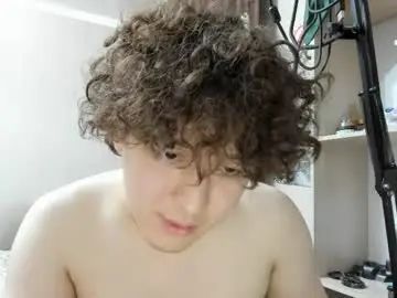 Stream complete movie of Gay sex chat with yung_skinny_boy