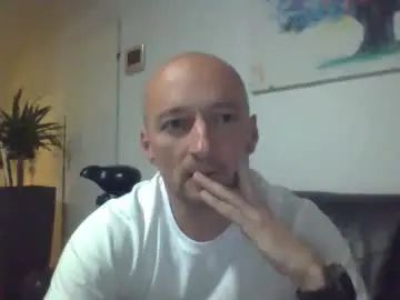 View the complete movie titled Gay sex chat with nordicrunner76