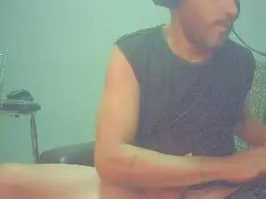 Play this full scene titled Gay sex chat with pica_rola