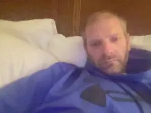 Stream this uncensored video named Gay sex chat with fozzyozzy