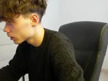 Stream HD video of Gay sex chat with thomas_brons
