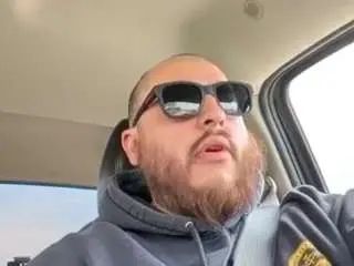 Play this full clip named Gay sex chat with mlcmarter