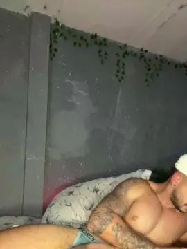 Play the uncensored movie named Gay sex chat with Edromen