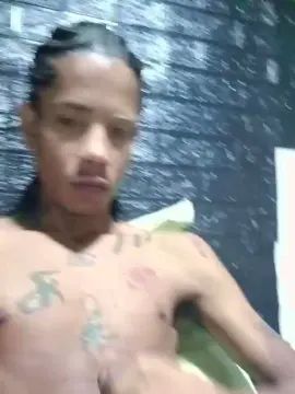 Play this hardcore scene of Gay sex chat with malokahotsexy