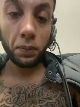 Play this uncensored clip named Gay sex chat with Porongagorda22