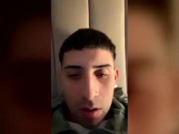 Stream this uncut video called Gay sex chat with pequenhoze
