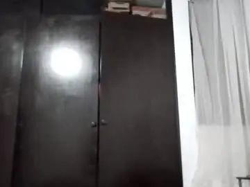 Play the full video named Gay sex chat with bentley_magnus
