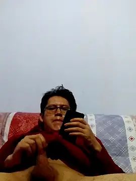 Play the uncensored video called Gay sex chat with Alejandro_120600