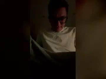Play this complete scene called Gay sex chat with johnnnyb768